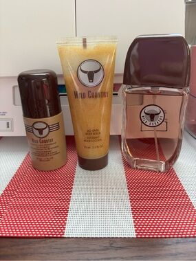 Avon Men’s Fragrance & Grooming Set Cologne Wild Country Earthy Woods NWOT